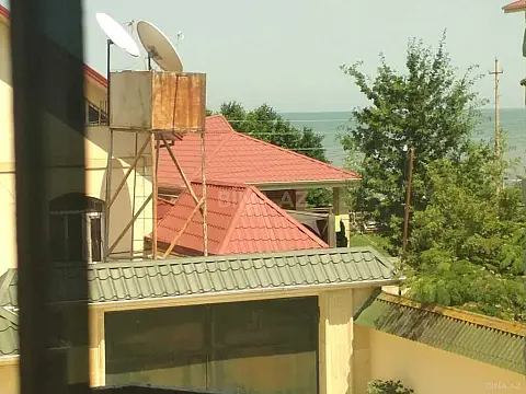 Satılır 7 otaqlı həyət evi 300 m²