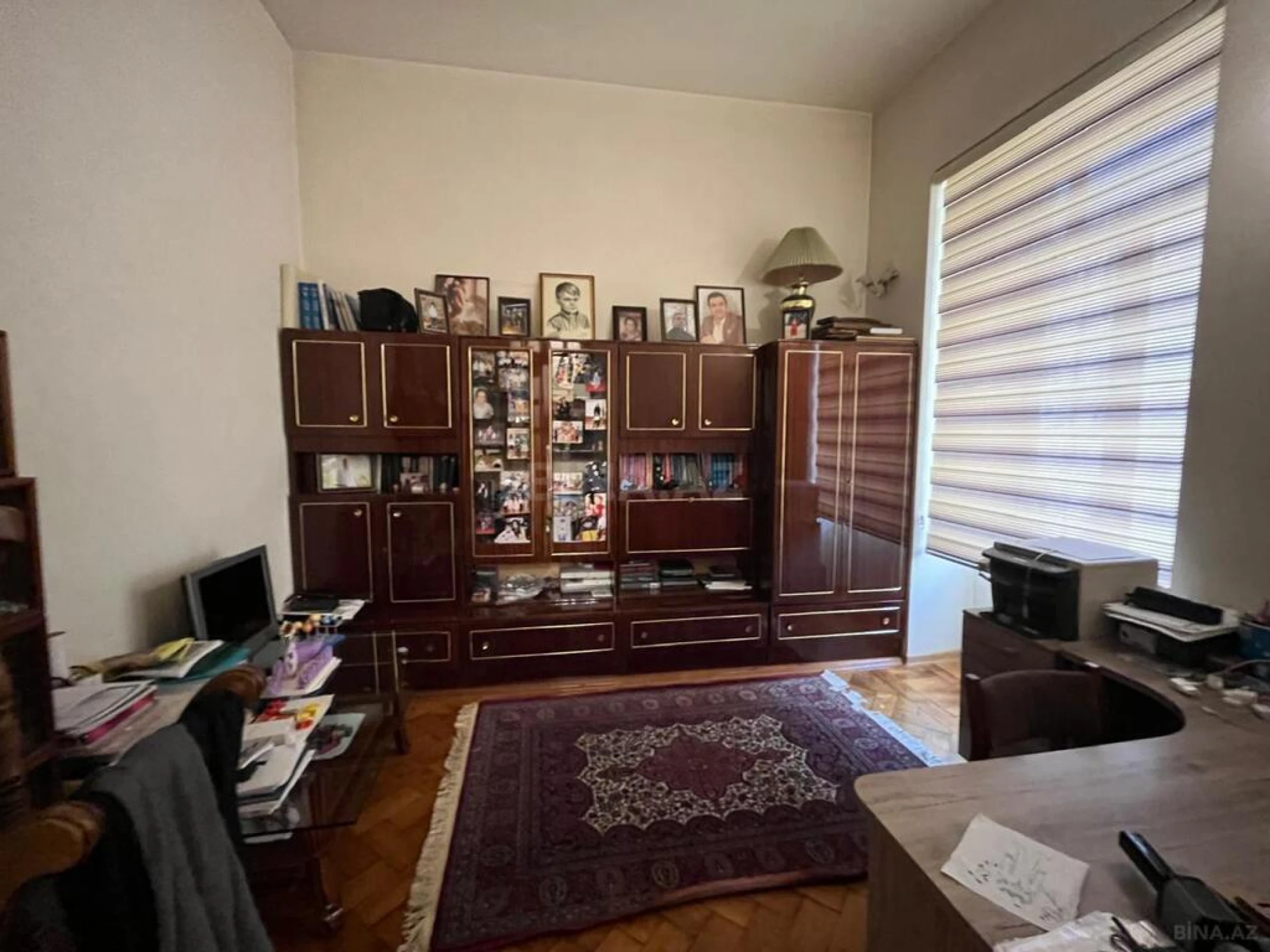 Satılır 4 otaqlı mənzil 175 m²
