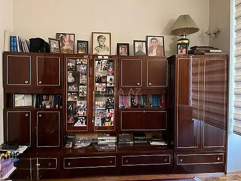 Satılır 4 otaqlı mənzil 175 m²