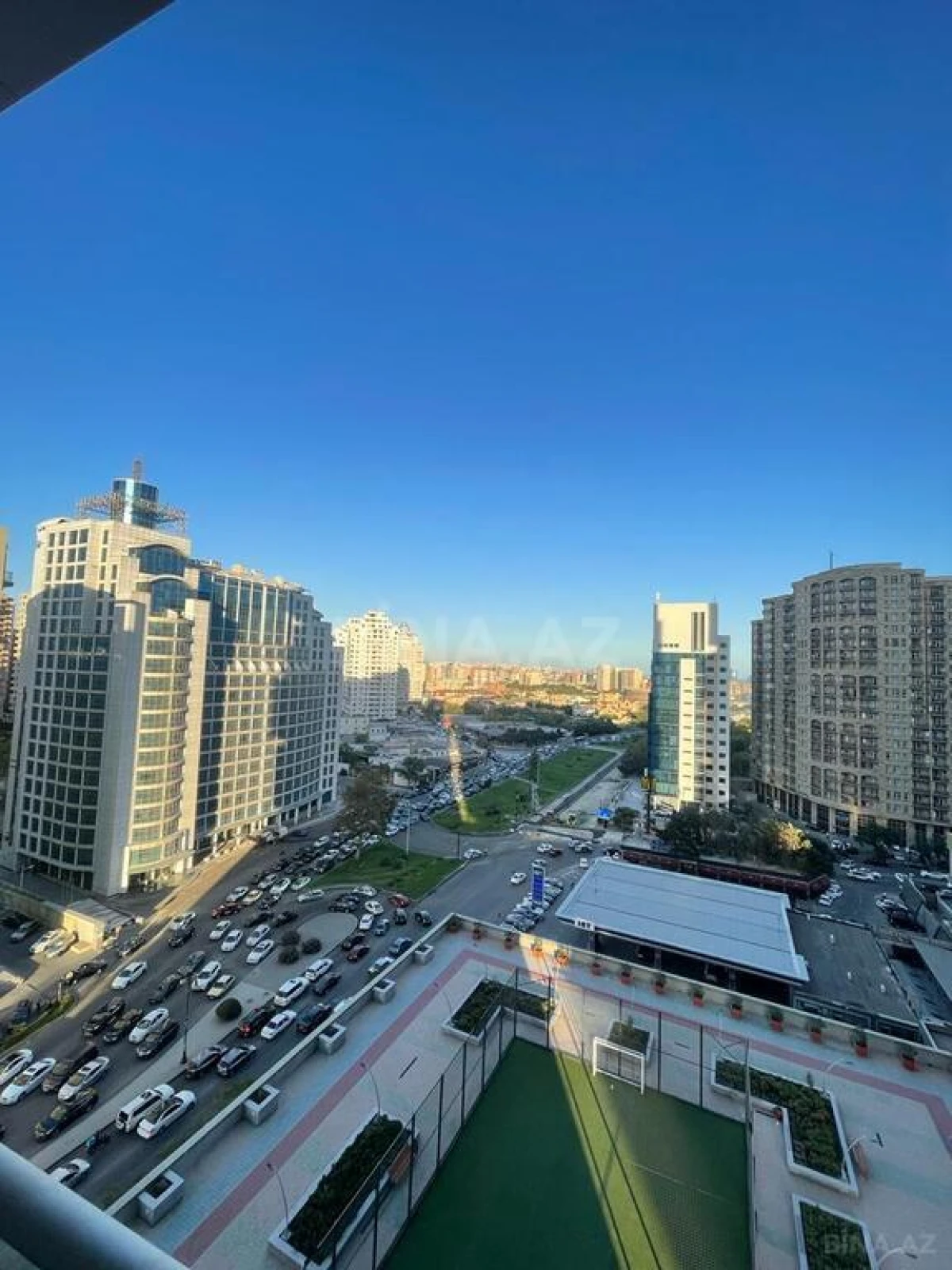 Kirayə verilir 2 otaqlı mənzil 107 m²