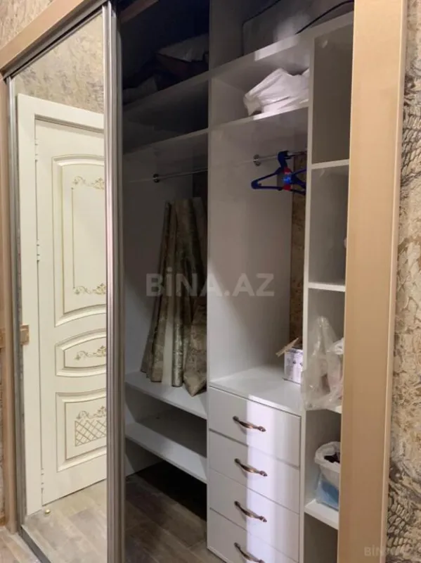 Kirayə verilir 2 otaqlı mənzil 107 m²