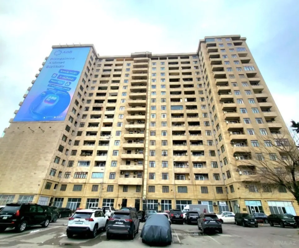 Satılır 3 otaqlı mənzil 189 m²