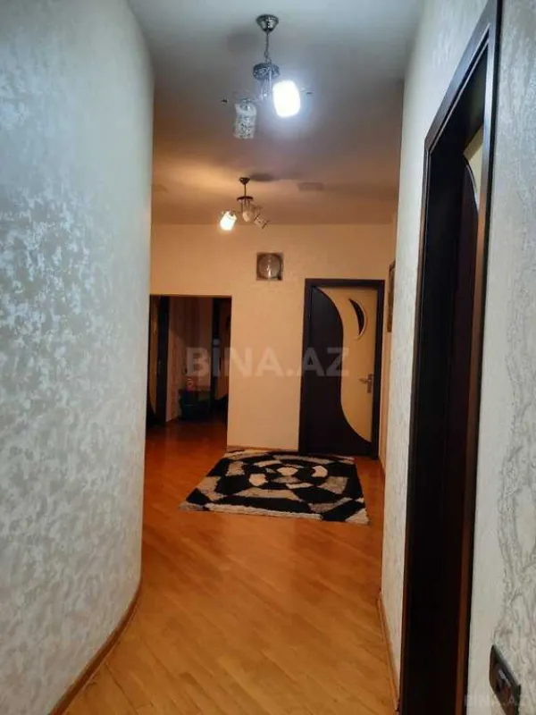 Satılır 4 otaqlı mənzil 171 m²