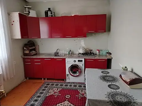 Satılır 3 otaqlı həyət evi 100 m²