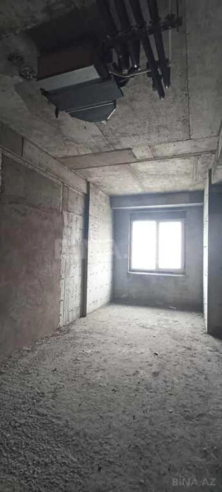 Satılır 4 otaqlı mənzil 185 m²