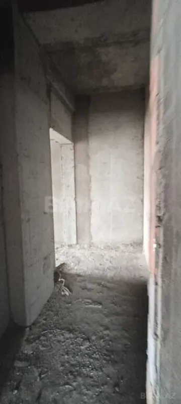 Satılır 4 otaqlı mənzil 185 m²
