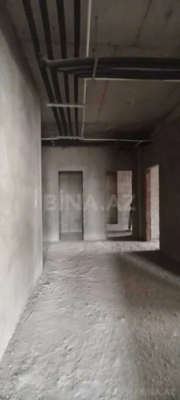 Satılır 4 otaqlı mənzil 185 m²