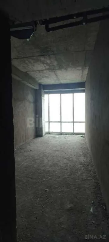 Satılır 4 otaqlı mənzil 185 m²