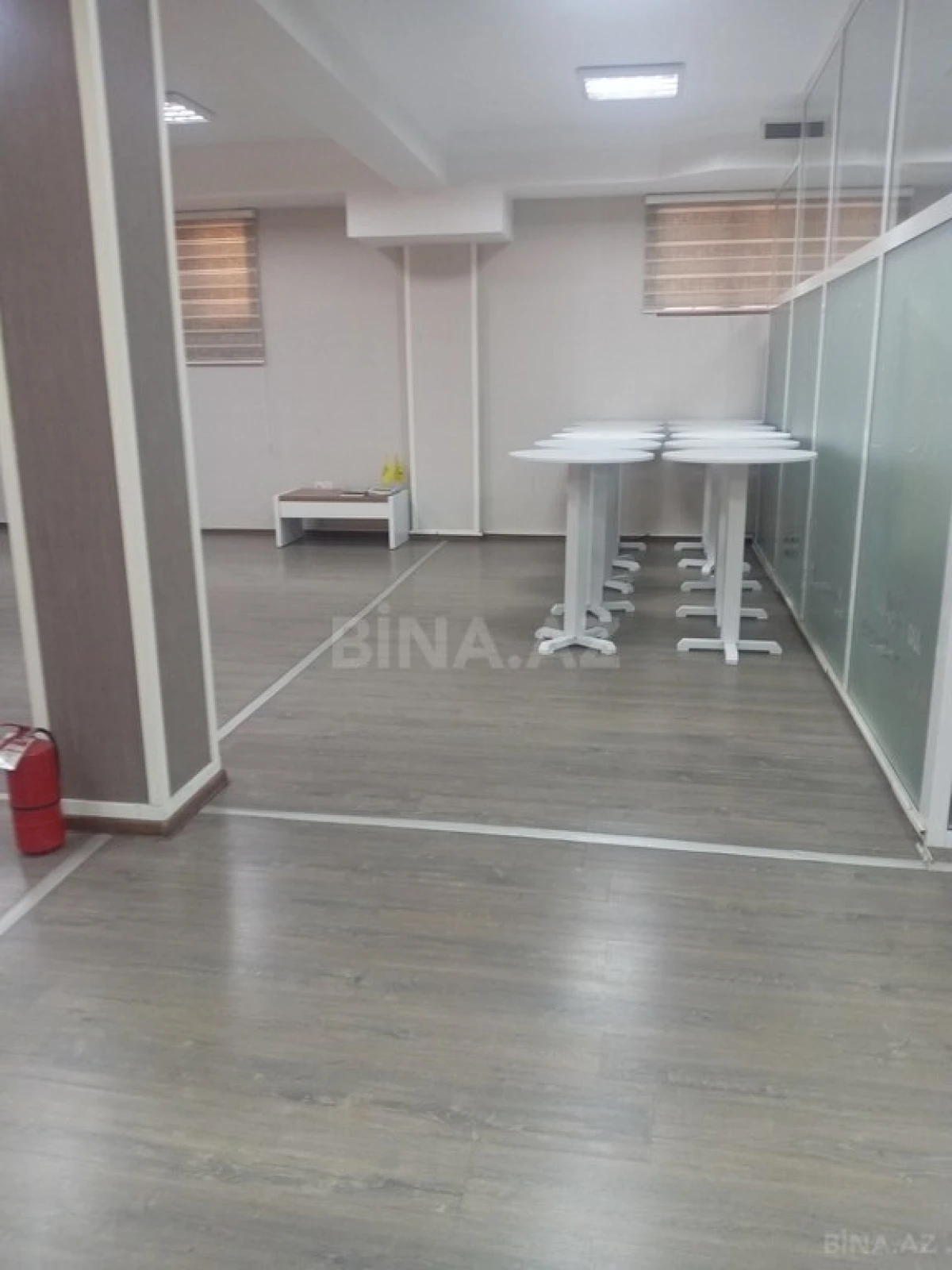 Kirayə verilir 20 otaqlı ofis 2000 m²