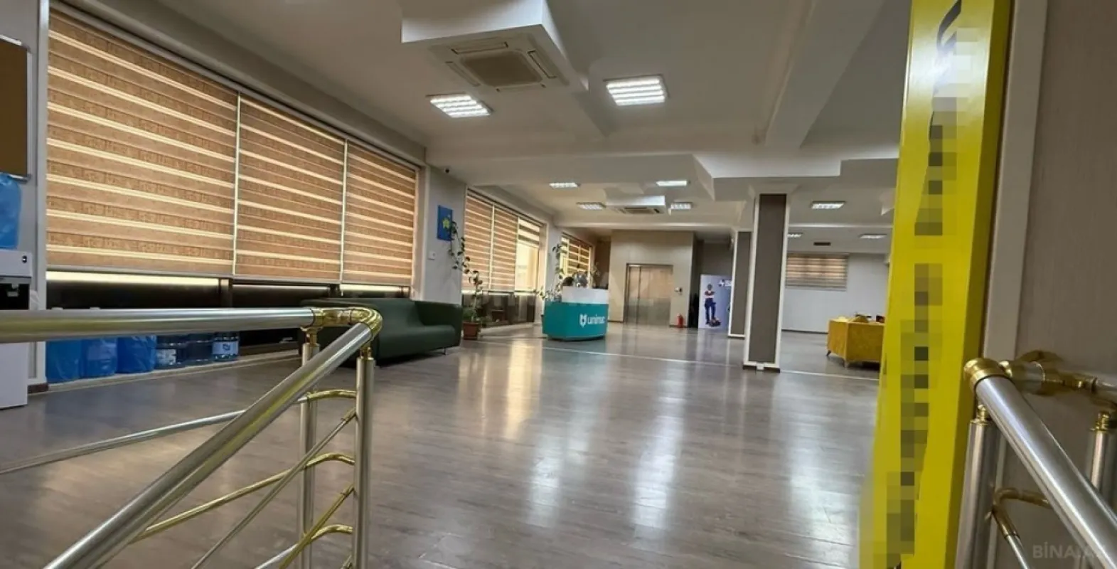 Kirayə verilir 20 otaqlı ofis 2000 m²