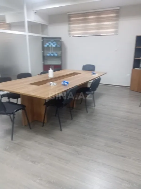 Kirayə verilir 20 otaqlı ofis 2000 m²