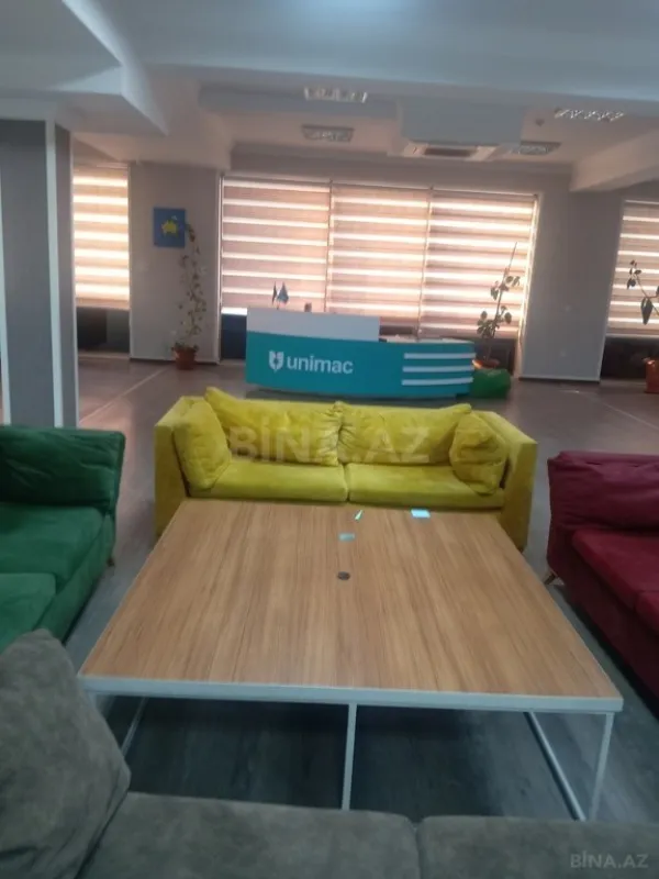 Kirayə verilir 20 otaqlı ofis 2000 m²