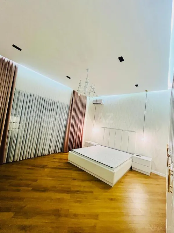 Satılır 4 otaqlı həyət evi 220 m²