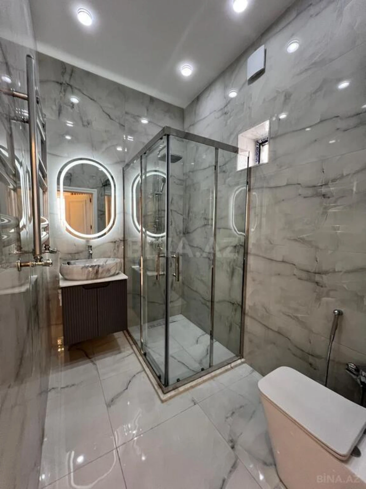 Satılır 4 otaqlı həyət evi 220 m²