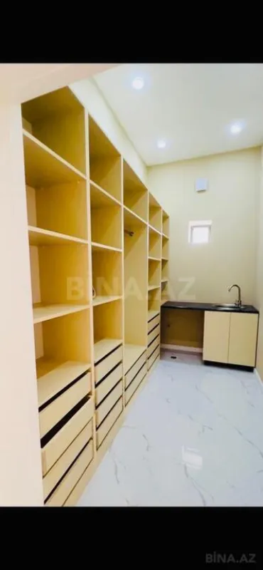 Satılır 4 otaqlı həyət evi 220 m²