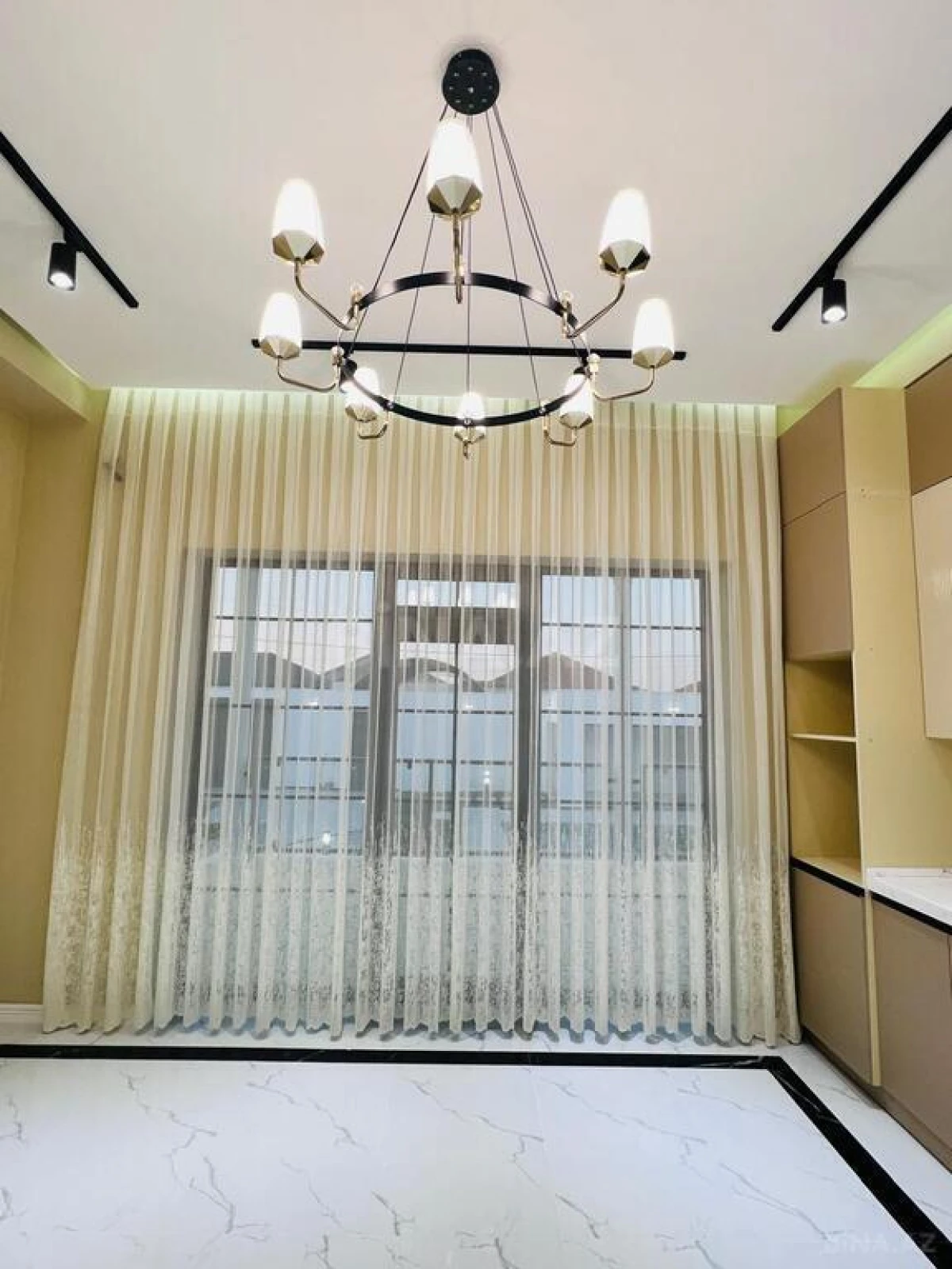 Satılır 4 otaqlı həyət evi 220 m²