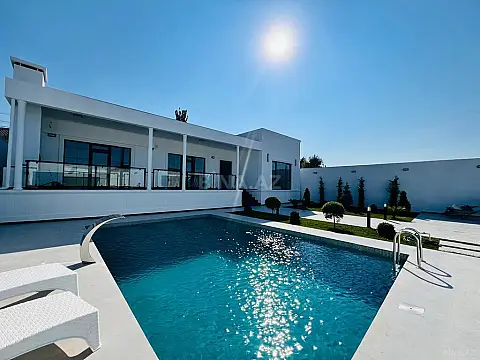 Satılır 4 otaqlı həyət evi 220 m²