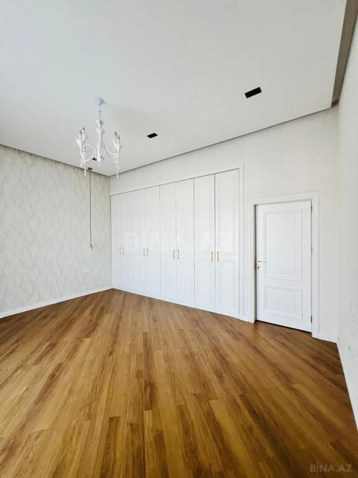 Satılır 4 otaqlı həyət evi 220 m²