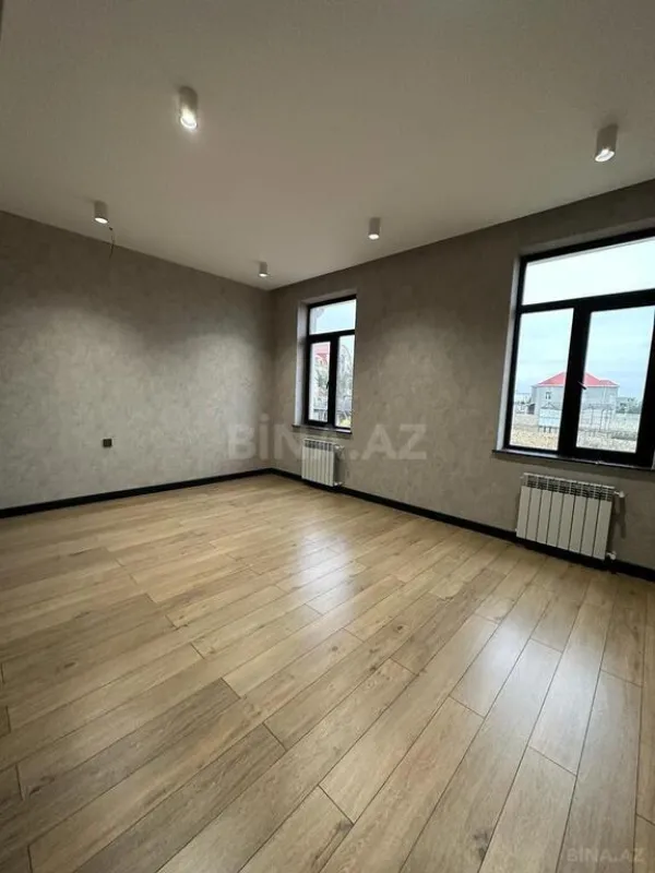 Satılır 6 otaqlı həyət evi 400 m²