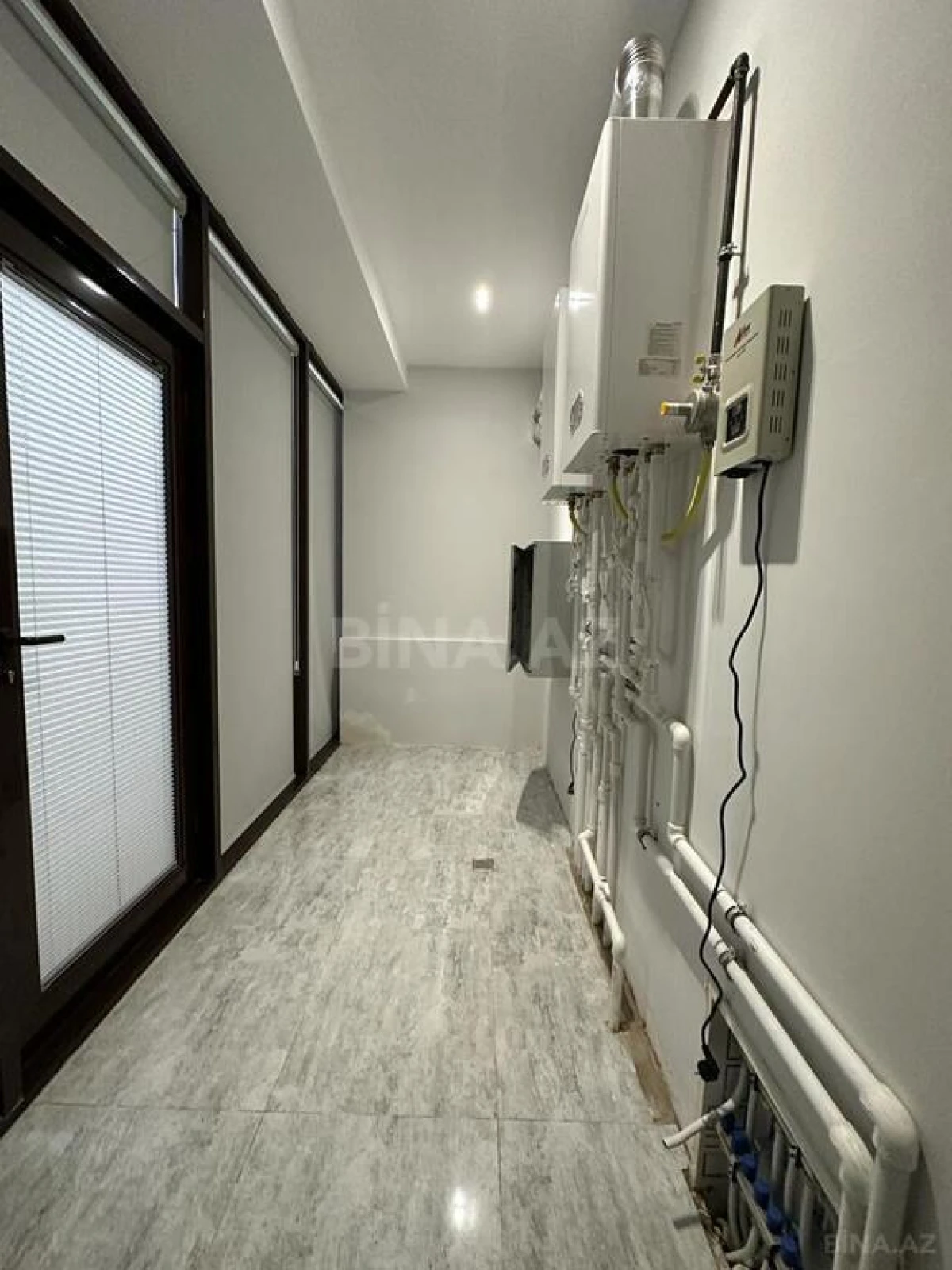 Satılır 6 otaqlı həyət evi 400 m²