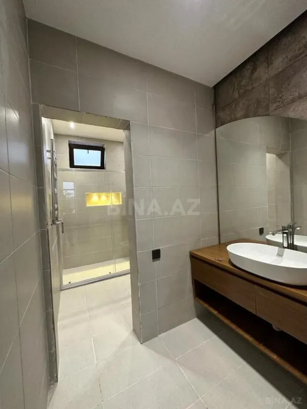 Satılır 6 otaqlı həyət evi 400 m²