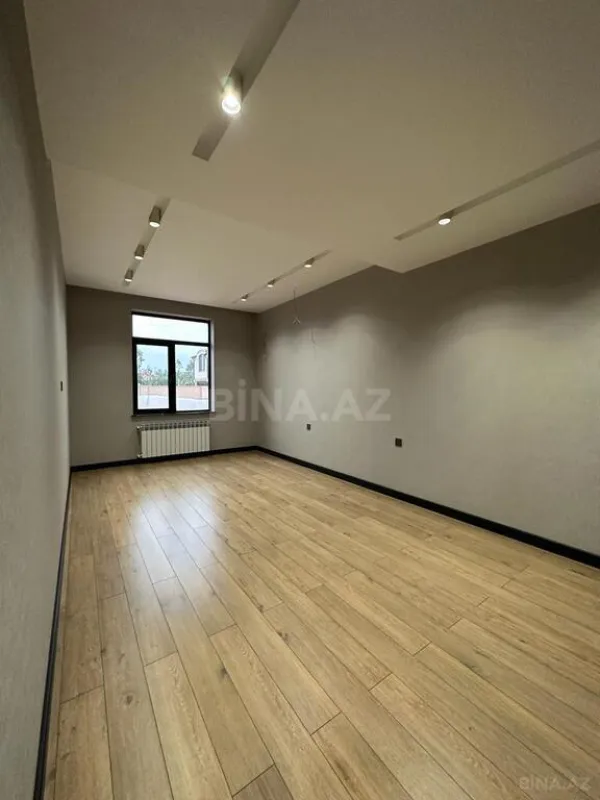 Satılır 6 otaqlı həyət evi 400 m²