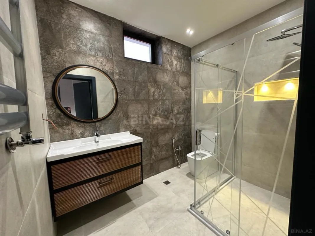 Satılır 6 otaqlı həyət evi 400 m²