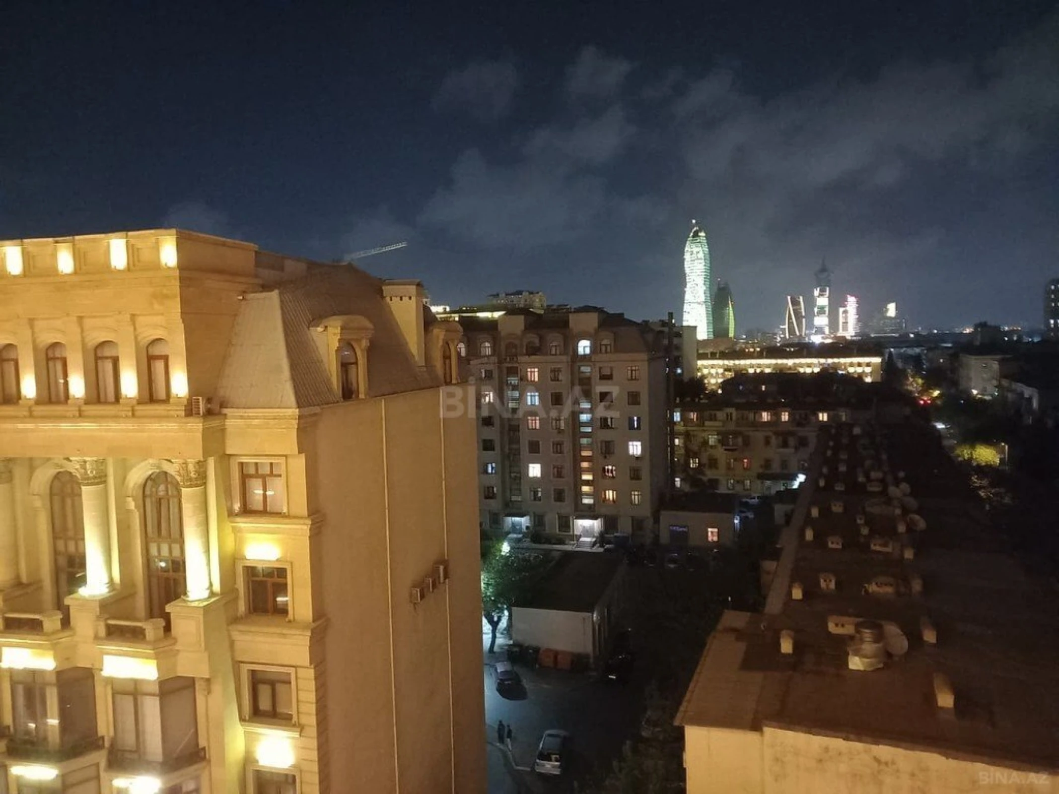 Satılır 3 otaqlı mənzil 77 m²