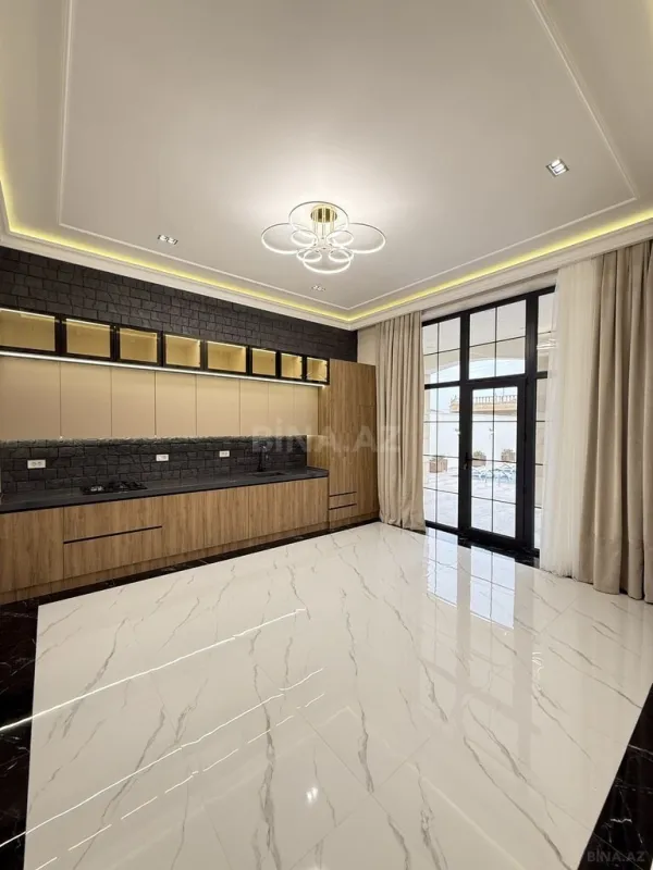 Satılır 6 otaqlı həyət evi 450 m²