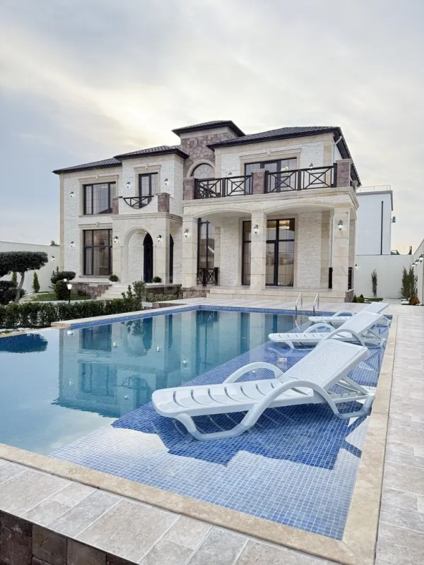 Satılır 6 otaqlı həyət evi 450 m²