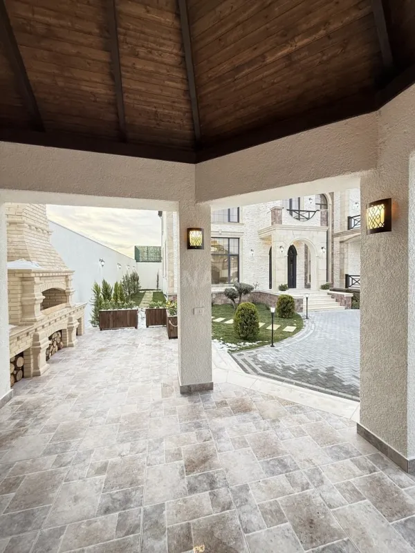 Satılır 6 otaqlı həyət evi 450 m²