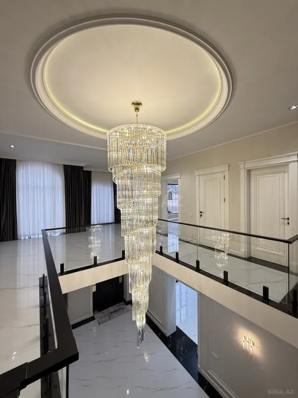 Satılır 6 otaqlı həyət evi 450 m²