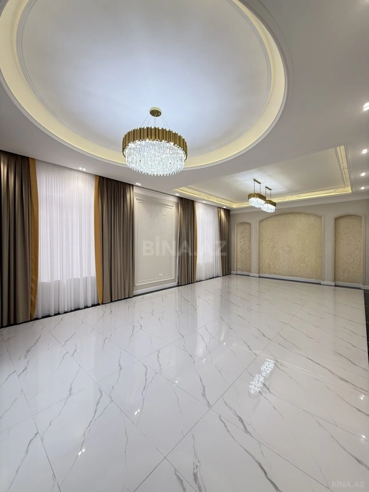 Satılır 6 otaqlı həyət evi 450 m²