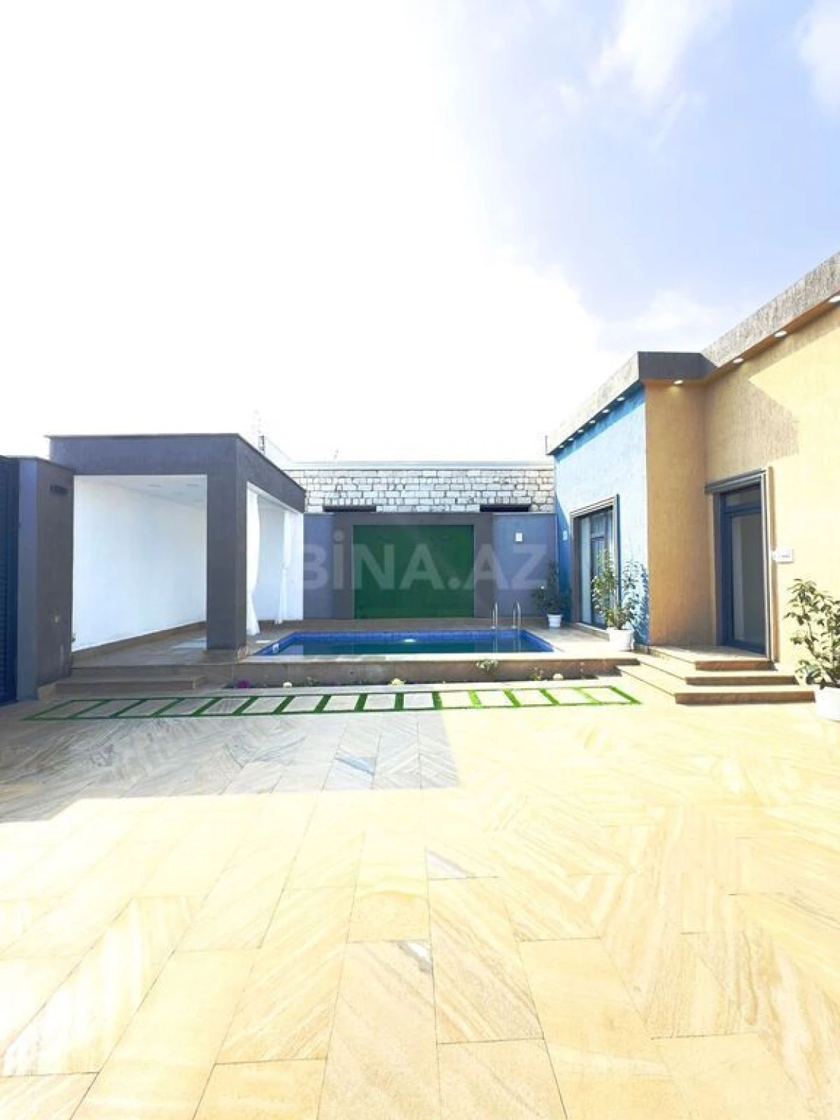 Satılır 4 otaqlı həyət evi 135 m²