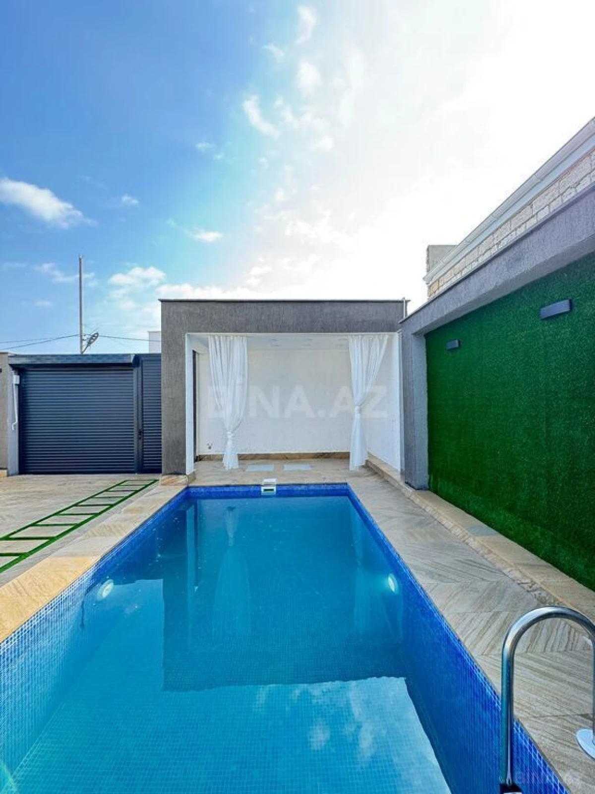 Satılır 4 otaqlı həyət evi 135 m²