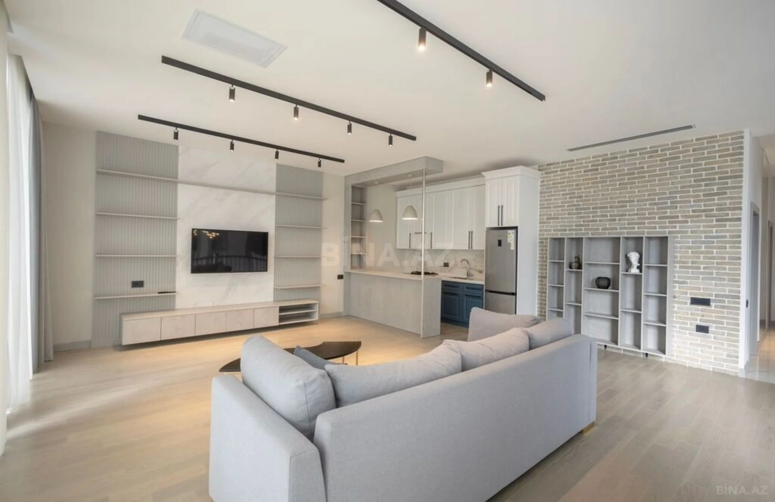 Kirayə verilir 6 otaqlı həyət evi 540 m²