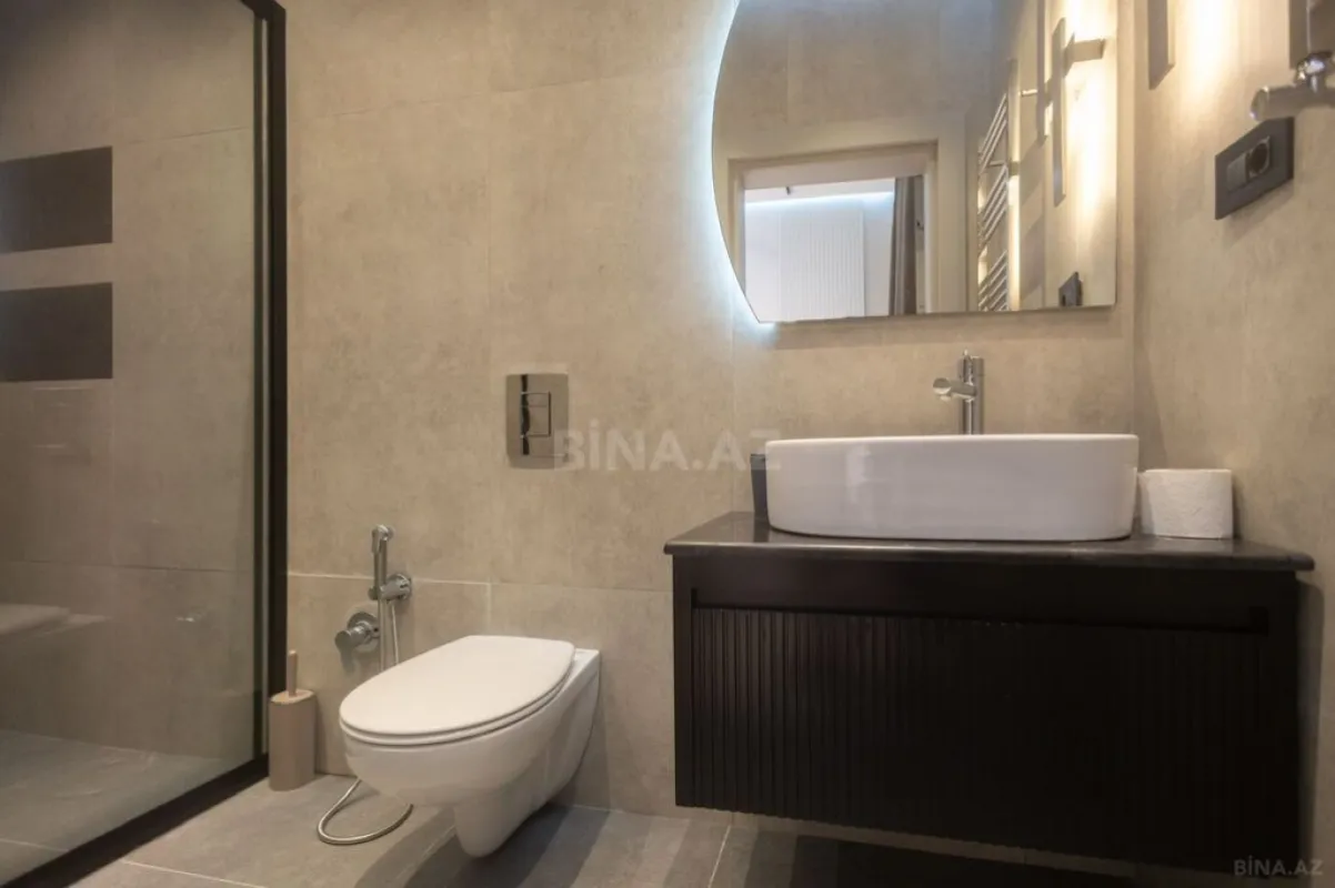 Kirayə verilir 6 otaqlı həyət evi 540 m²