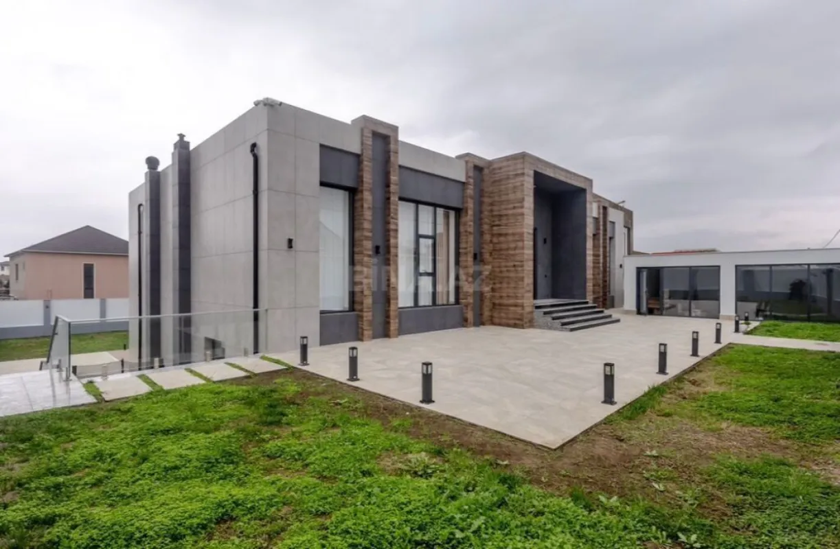 Kirayə verilir 6 otaqlı həyət evi 540 m²