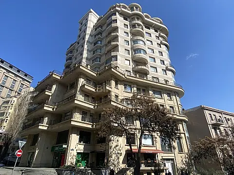 Satılır 4 otaqlı mənzil 207 m² — Bakı, İçərişəhər 4 otaq 207.00 m²