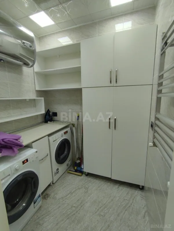 Satılır 3 otaqlı mənzil 140 m²