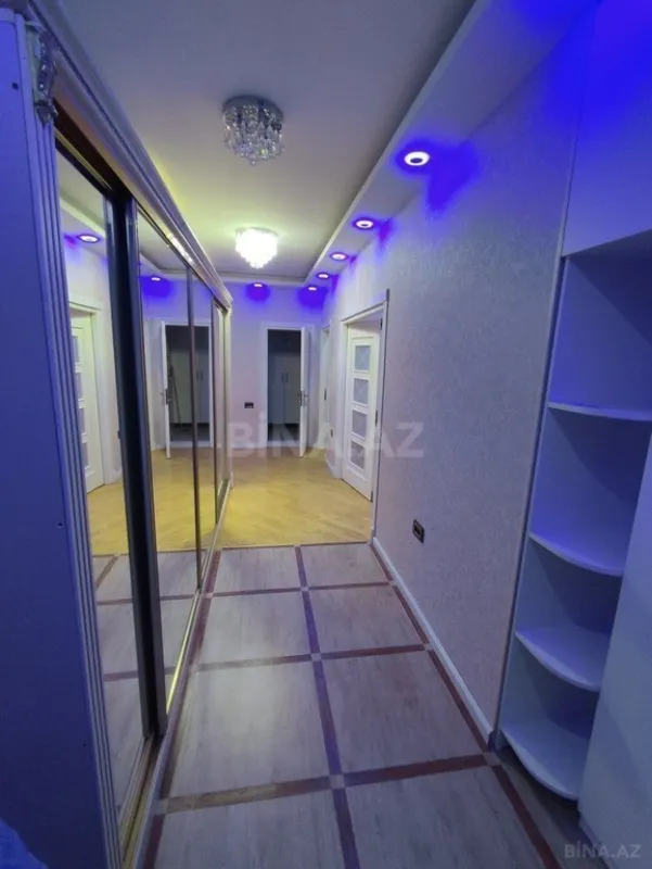 Satılır 3 otaqlı mənzil 140 m²