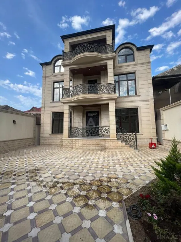 Satılır 6 otaqlı həyət evi 350.5 m²