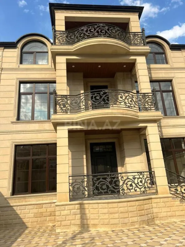 Satılır 6 otaqlı həyət evi 350.5 m²