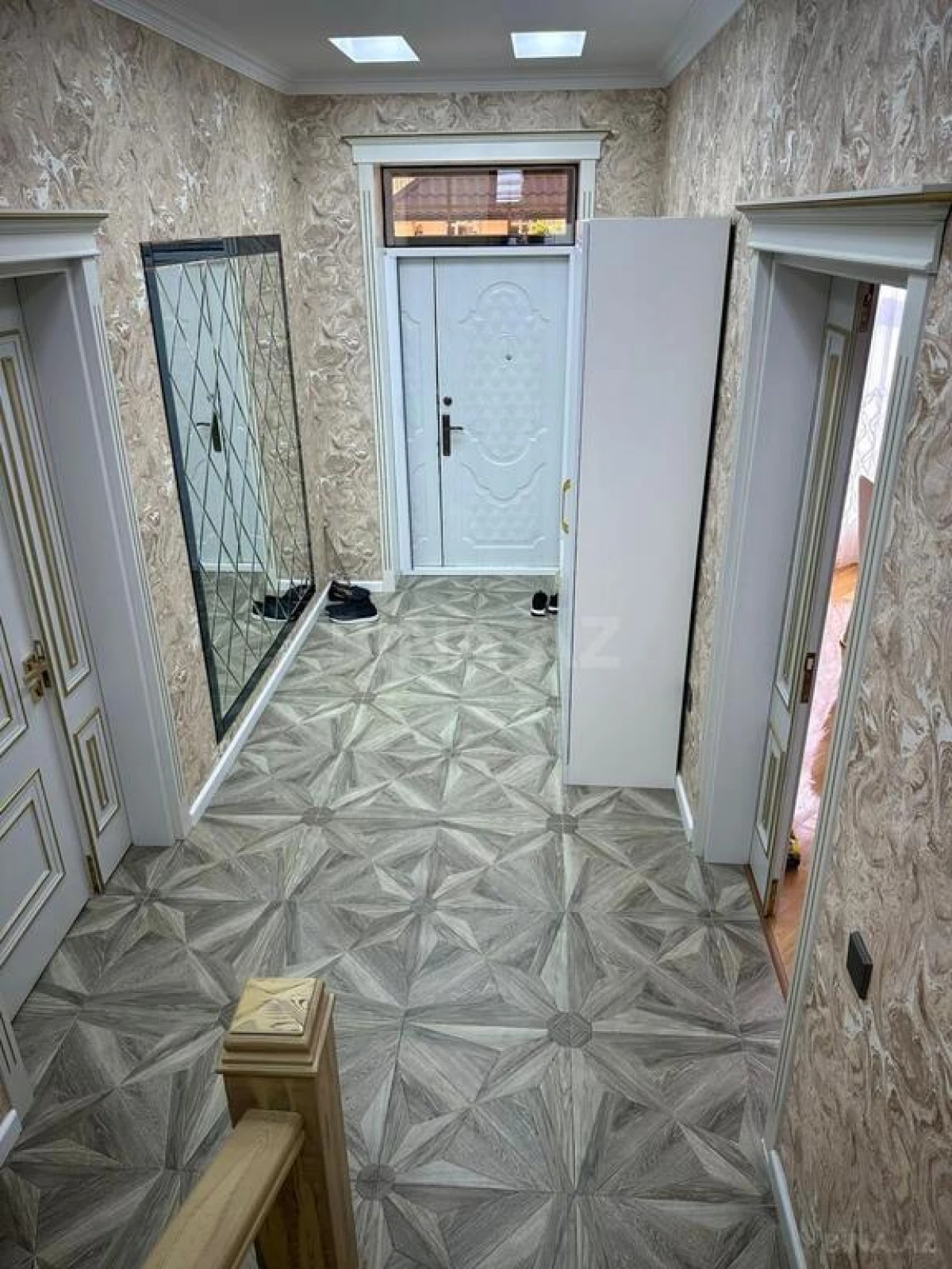 Satılır 6 otaqlı həyət evi 350.5 m²
