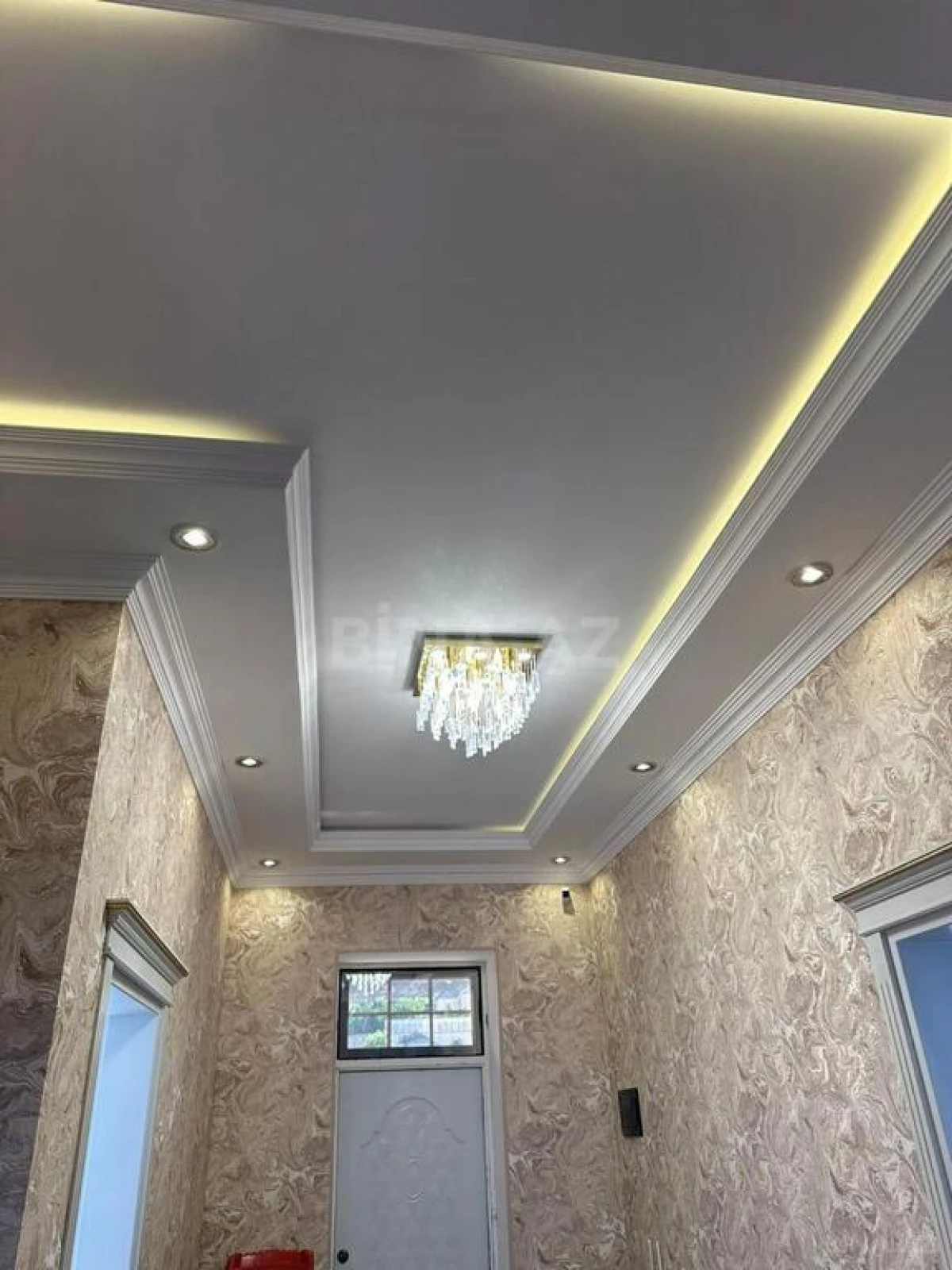 Satılır 6 otaqlı həyət evi 350.5 m²