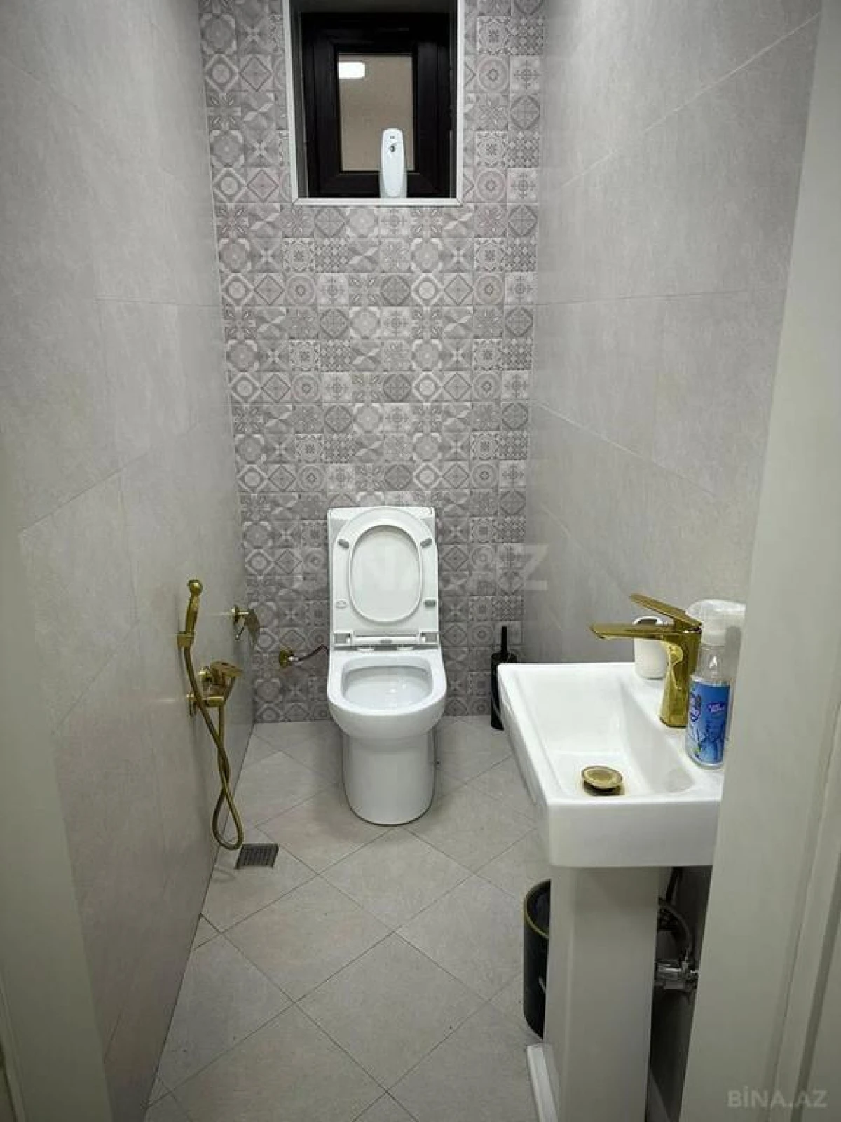 Satılır 6 otaqlı həyət evi 350.5 m²