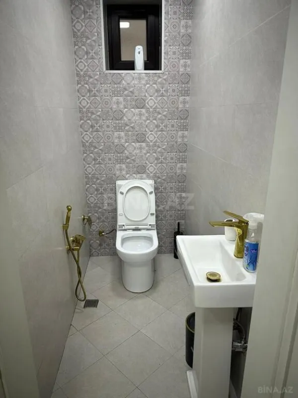 Satılır 6 otaqlı həyət evi 350.5 m²