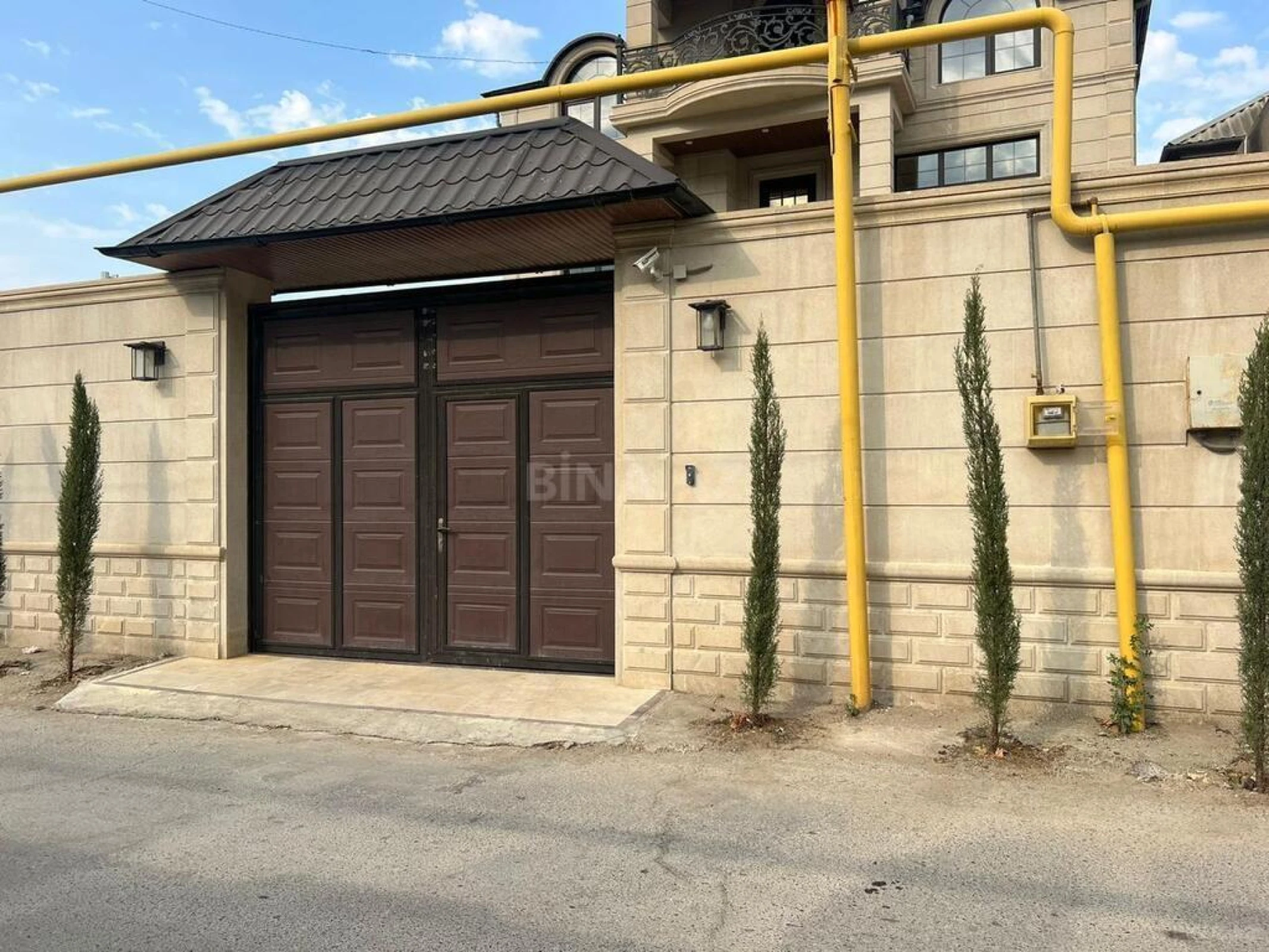 Satılır 6 otaqlı həyət evi 350.5 m²