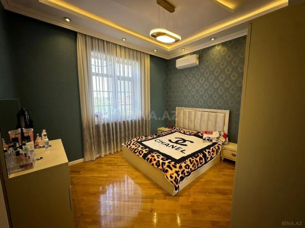 Satılır 6 otaqlı həyət evi 350.5 m²