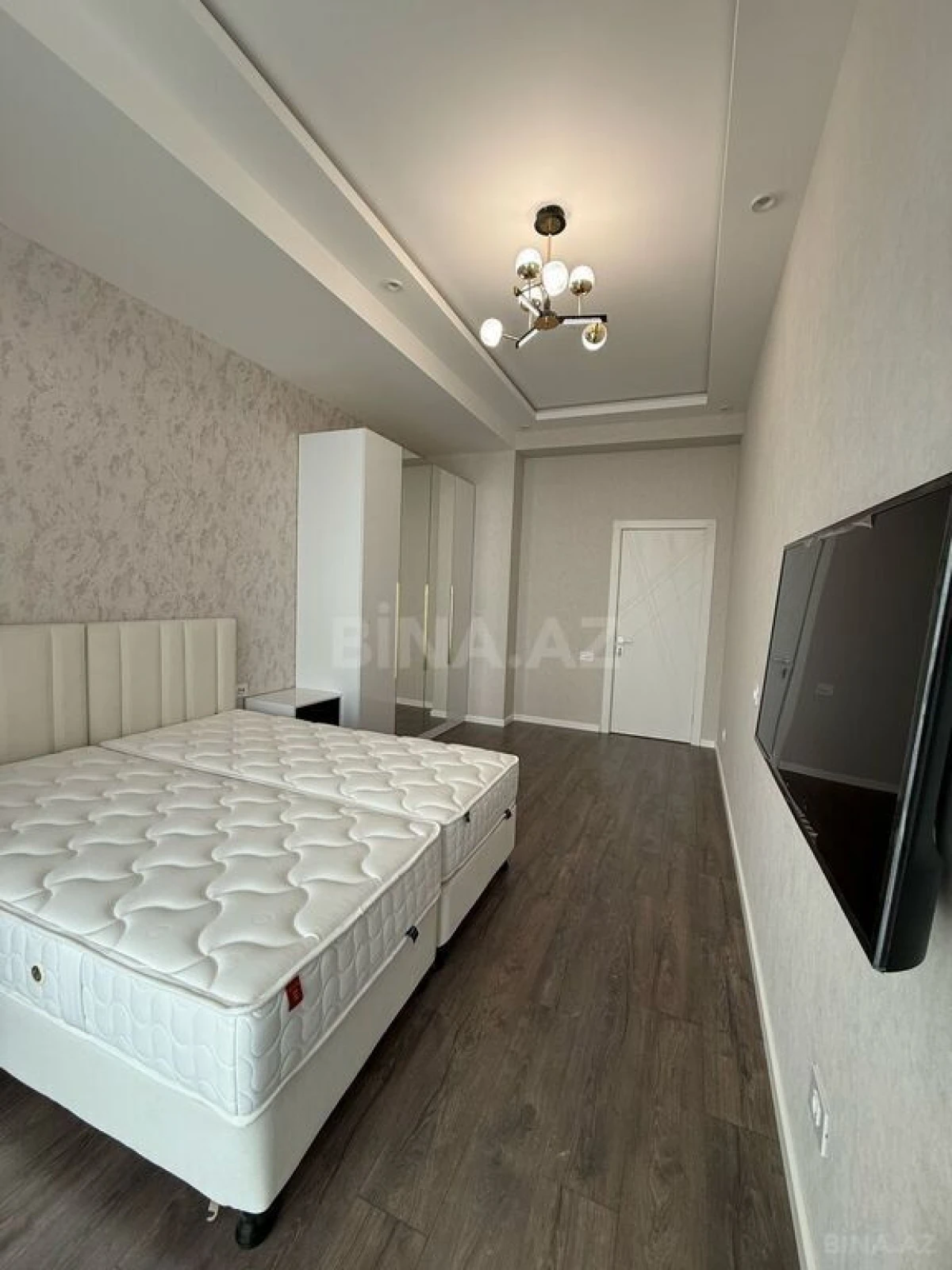 Satılır 2 otaqlı mənzil 94.5 m²
